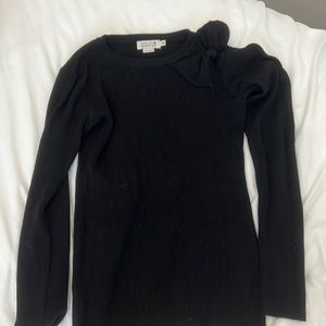 Black long sleeve with bow detail